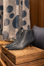 Load image into Gallery viewer, SERAPHINE