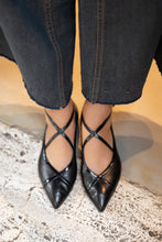 Carica l'immagine nel visualizzatore di Gallery, PILAR