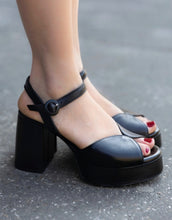 Carica l'immagine nel visualizzatore di Gallery, WANDA