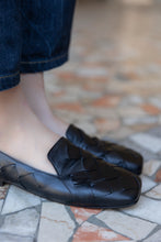 Carica l'immagine nel visualizzatore di Gallery, SANDRA