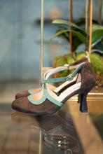 Load image into Gallery viewer, VIOLETTA