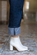 Carica l'immagine nel visualizzatore di Gallery, EMMA