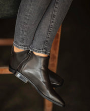 Load image into Gallery viewer, DARLA