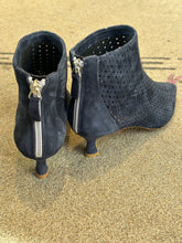 Carica l'immagine nel visualizzatore di Gallery, SERAPHINE LIGHT BLU