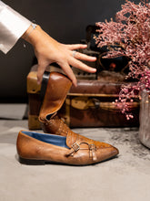 Load image into Gallery viewer, KATE