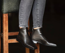 Load image into Gallery viewer, DARLA