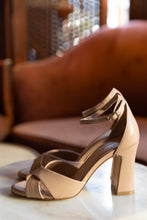 Carica l'immagine nel visualizzatore di Gallery, NICOLE