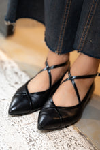 Carica l'immagine nel visualizzatore di Gallery, PILAR