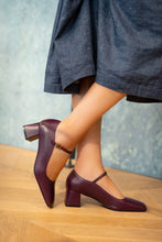 Load image into Gallery viewer, ARIANNA