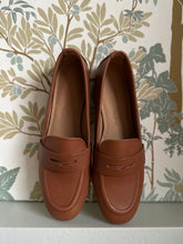 Carica l'immagine nel visualizzatore di Gallery, TOSCA