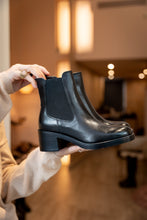 Upload the image to the Gallery viewer, CLAUDIA