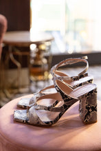 Carica l'immagine nel visualizzatore di Gallery, TAMARA