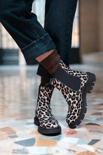 Carica l'immagine nel visualizzatore di Gallery, OLIVIA