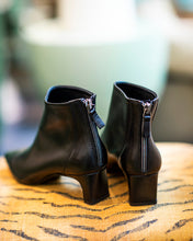 Load image into Gallery viewer, SCARLET