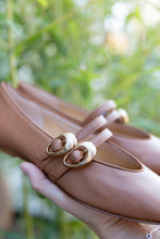 Carica l'immagine nel visualizzatore di Gallery, CARLA