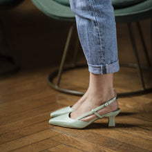 Carica l'immagine nel visualizzatore di Gallery, Eleni