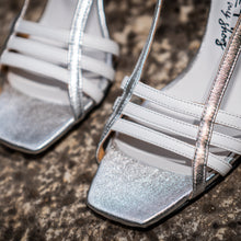 Carica l'immagine nel visualizzatore di Gallery, Tessa