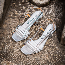 Carica l'immagine nel visualizzatore di Gallery, Tessa