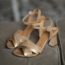 Carica l'immagine nel visualizzatore di Gallery, Ylenia