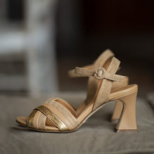 Carica l'immagine nel visualizzatore di Gallery, Ylenia