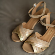 Carica l'immagine nel visualizzatore di Gallery, Ylenia