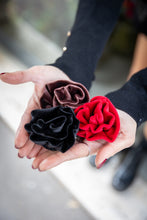 Load image into Gallery viewer, FIORE ROSSO
