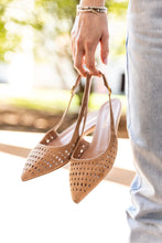 Carica l'immagine nel visualizzatore di Gallery, LOVELY LIGHT
