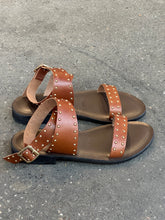 Upload the image to the Gallery viewer, ERSILIA
