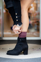 Load image into Gallery viewer, MONIQUE
