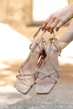 Carica l'immagine nel visualizzatore di Gallery, MARISOL
