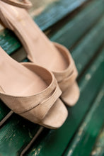 Carica l'immagine nel visualizzatore di Gallery, JACQUELINE
