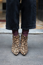 Load image into Gallery viewer, SILVIA
