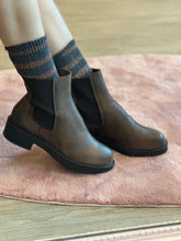 Carica l&#39;immagine nel visualizzatore di Gallery, HAZEL
