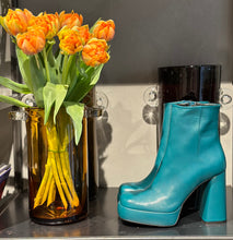 Upload the image to the Gallery viewer, ROXANNE
